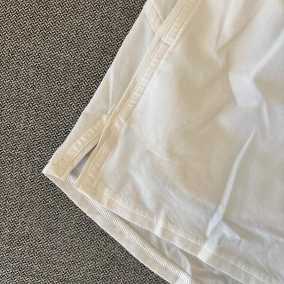 Lululemon Court Rival High-Rise Short 3" – White, Size 6 - Picture 5 of 9